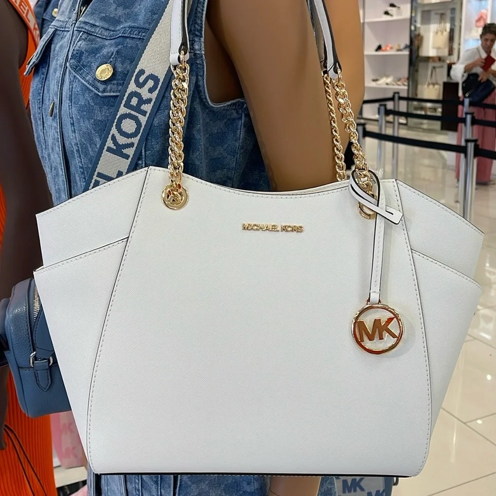 Michael Kors Jet Set Lg Saffiano Leather Chain Shoulder Tote MK
Optic White
NWT - Picture 6 of 16